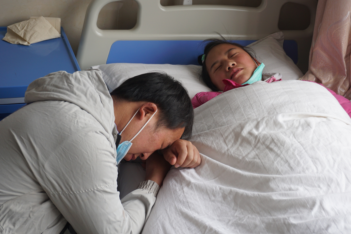 闪婚未遇良人,女儿出生患重疾,离婚后陷困境,女子:耽误弟弟了休闲区蓝鸢梦想 - Www.slyday.coM 闪婚未遇良人,女儿出生患重疾,离婚后陷困境,女子:耽误弟弟了休闲区蓝鸢梦想 - Www.slyday.coM