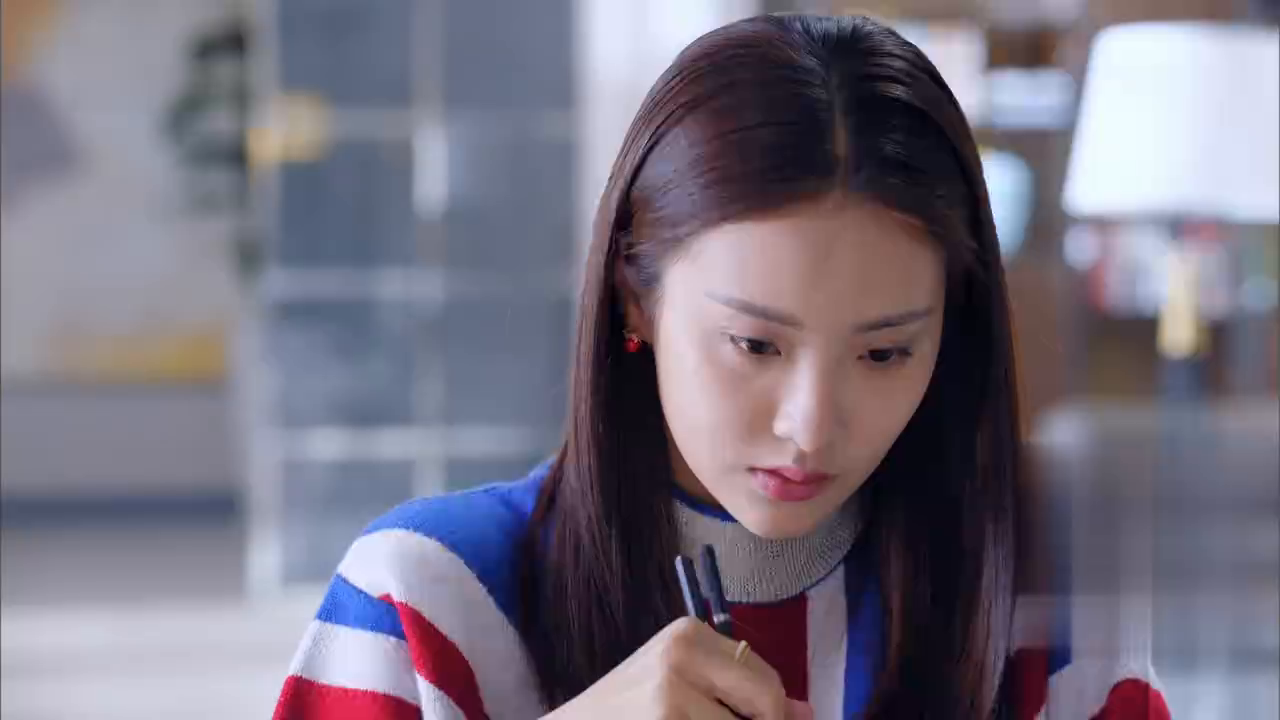 《爱情的开关》周小萌哭得梨花带雨 却得不到周衍照一丝心疼