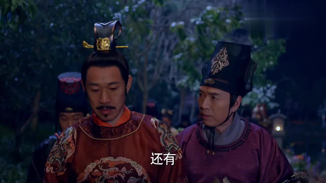 皇上御妻放水灯许愿 谁知武如意不写任何愿望 却引起了皇上注意