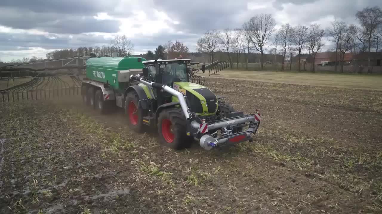 德国惊人的农业机械,网友在国外当农民也是一种享受