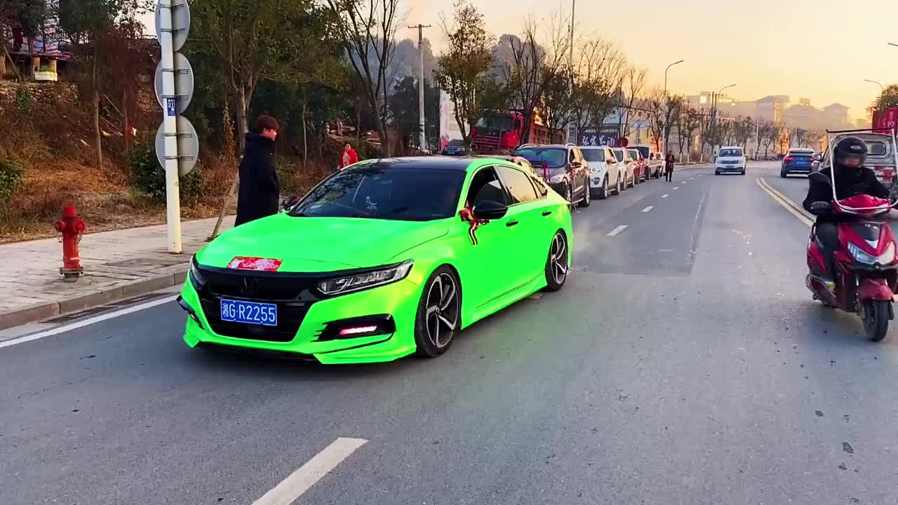 绿色本田雅阁给人当接亲车!