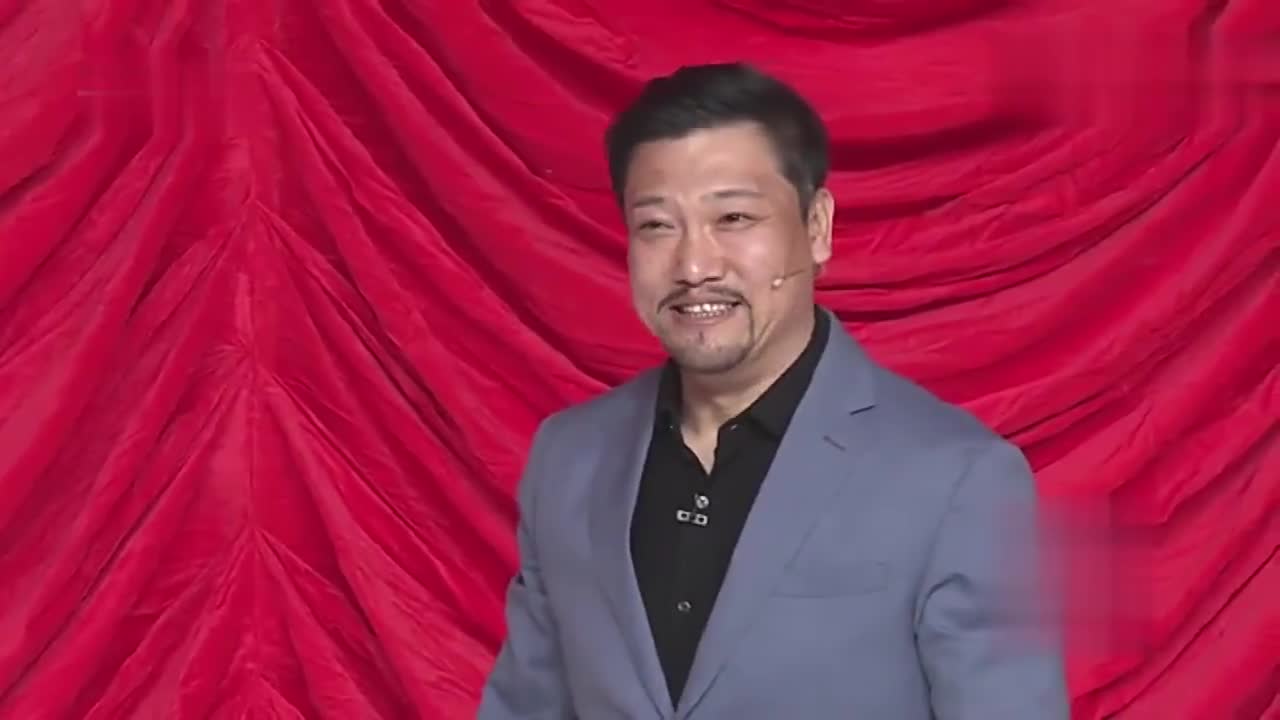 贾冰张红爽搞笑演绎小品《钱去哪儿了》