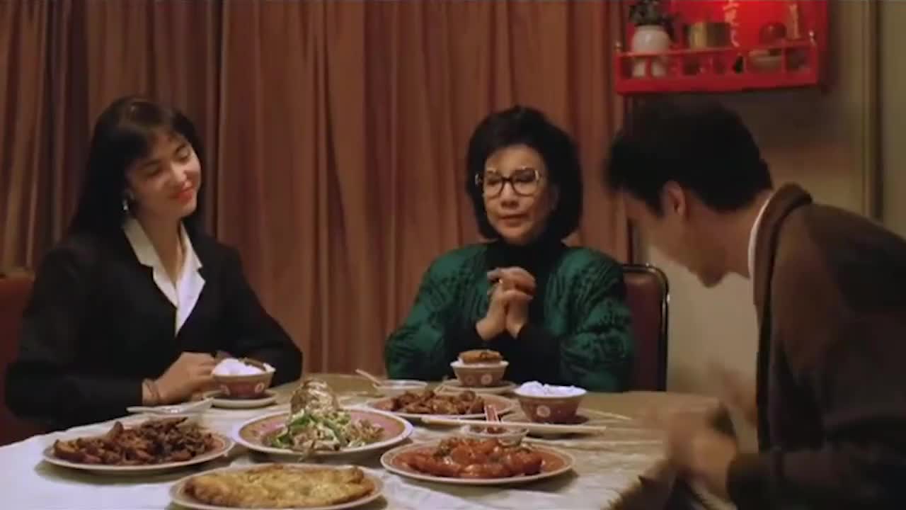 撞邪先生不顾母亲反对 要和郑裕玲在一起 结果惨了 郑裕玲 撞邪先生 新浪新闻