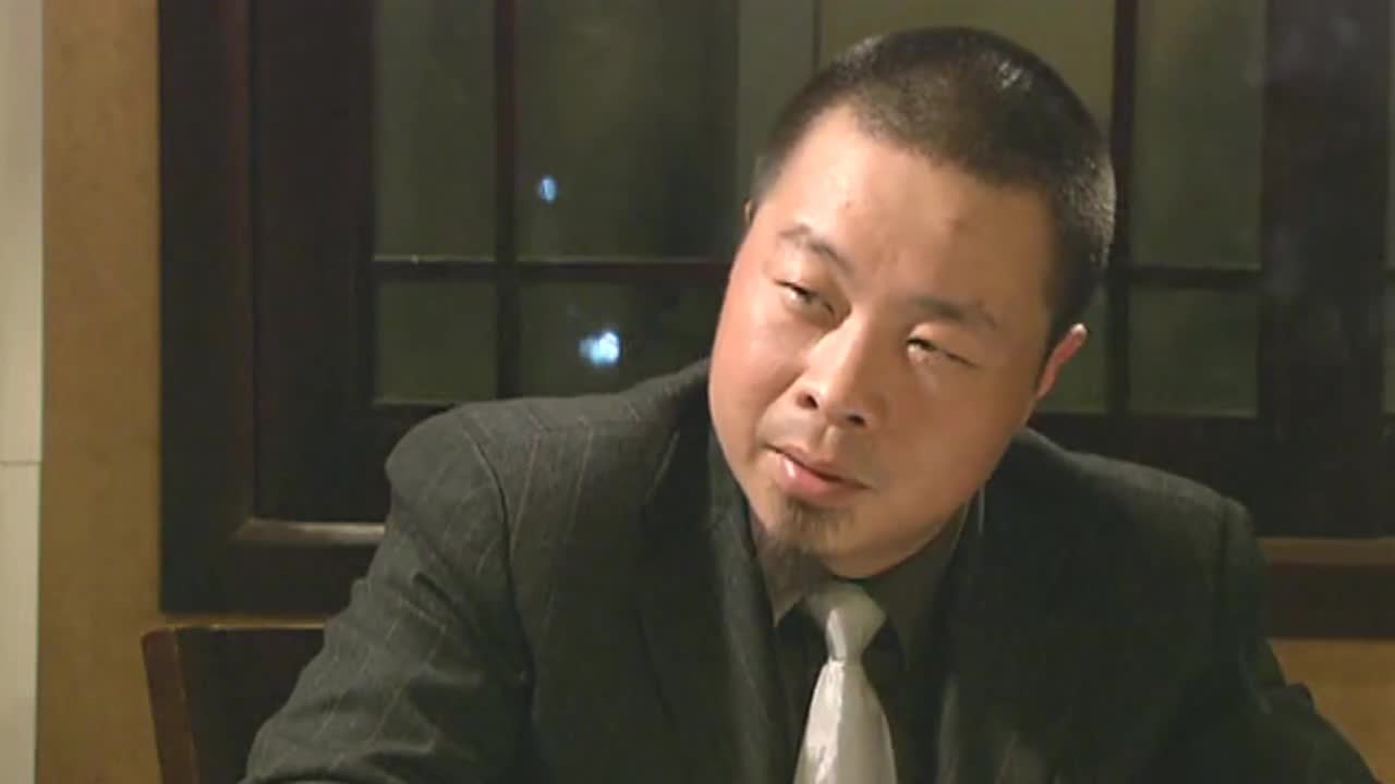 00:00 01:23 01:23 为您推荐: 新四大名捕:罗富贵报信·,周老大要见叶