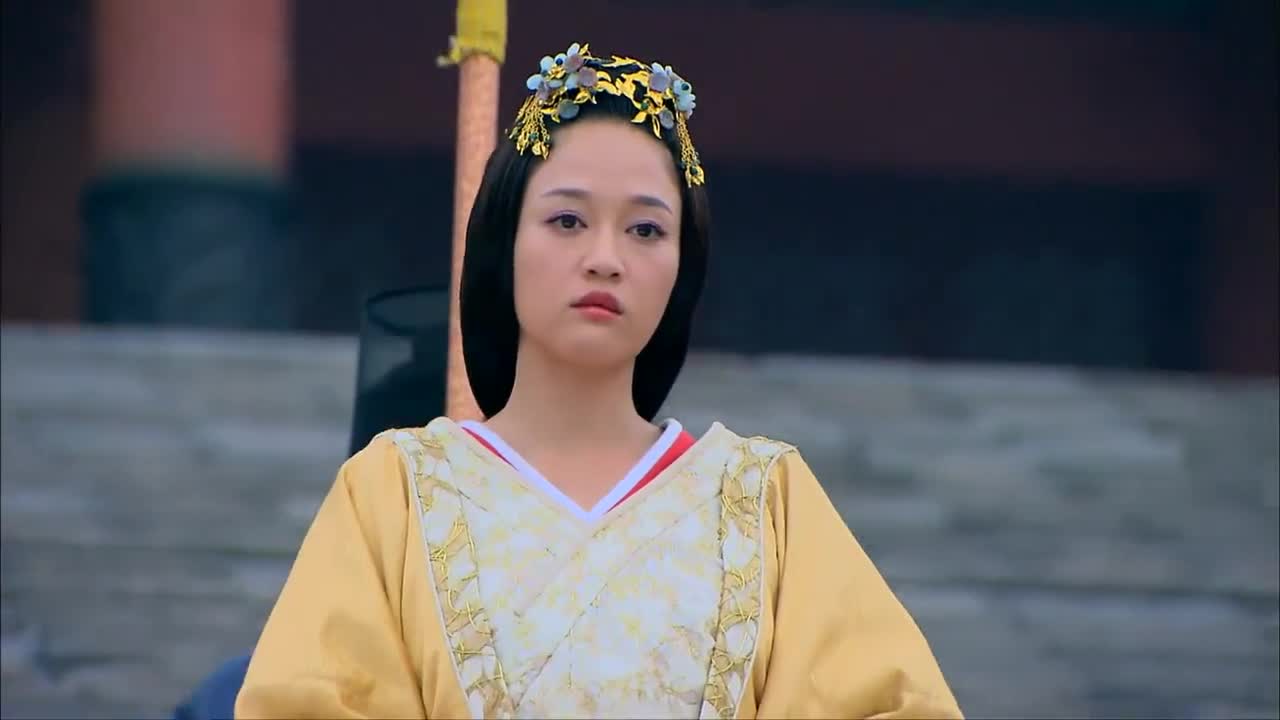 王的女人:王后看到大王新纳的妃子后,直呼他的眼光越来越怪了!