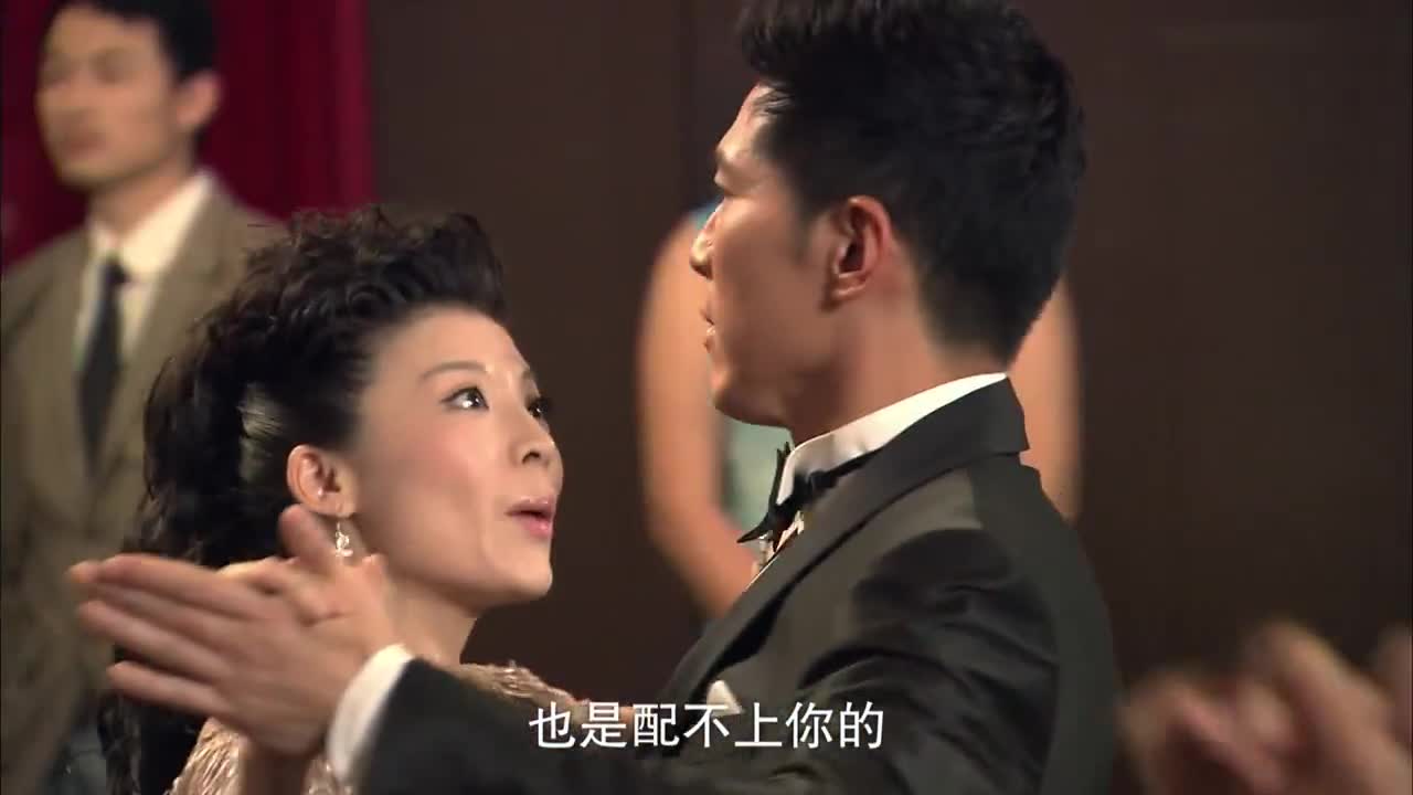 鸳鸯佩:美女斥责意中人薄情,唐大少出席宴会