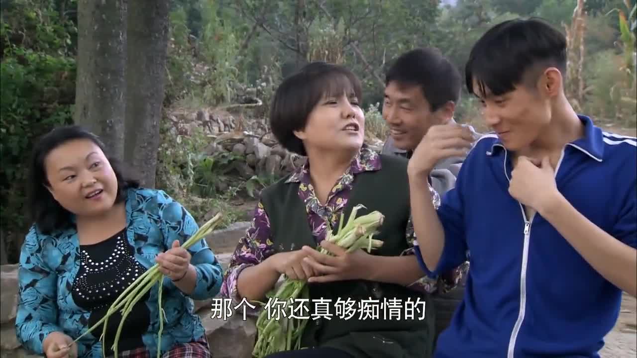 秀波帮袖珍女出头,不料被恶毒弟妹一顿嘲讽,两人直接撕扯起来!