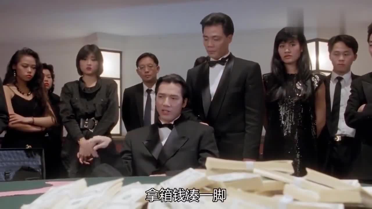 赌神:赌神拿到好牌说话都硬气,直接押上2600万,一把定输赢