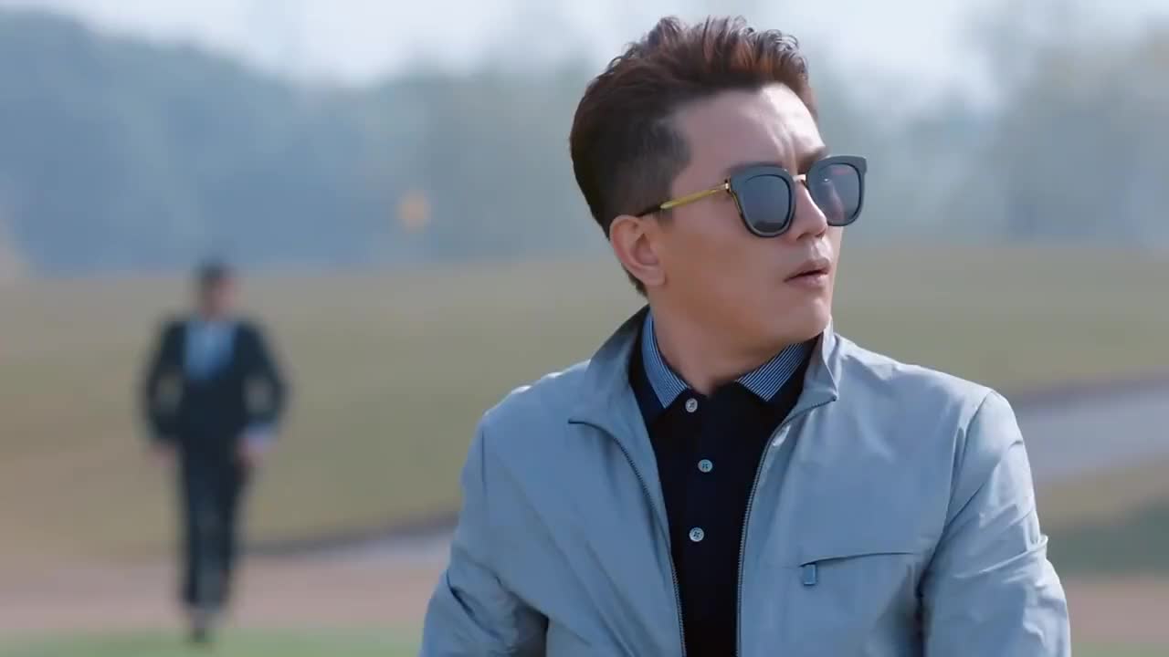 穷小子奋斗娶了富家女,过年想带妻子回家,不料被打脸了