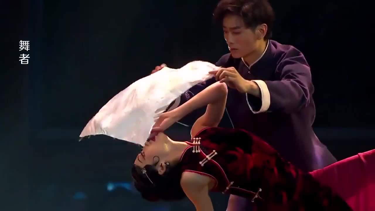舞者:宋雨谭一梅的合舞,动作表情非常到位,加油