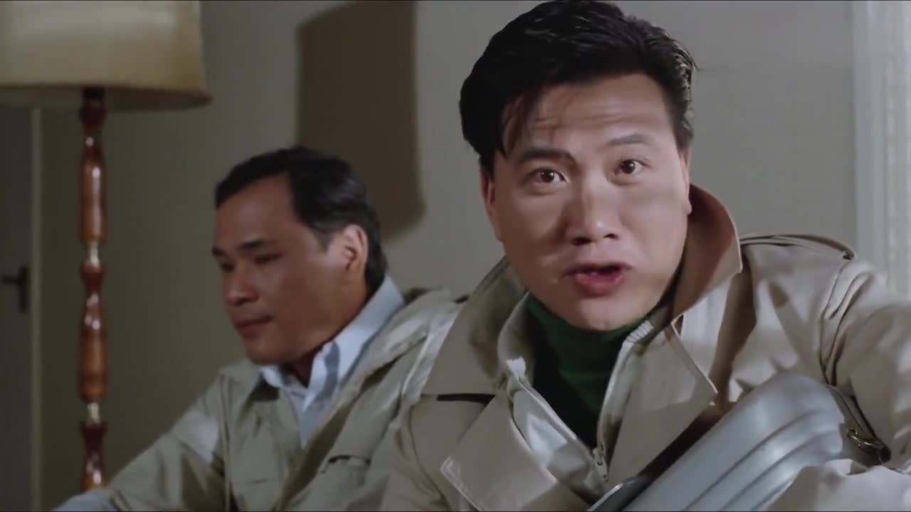 江湖情:阿勇真是猪队友,把自己兄弟坑了,开枪还闭眼睛!