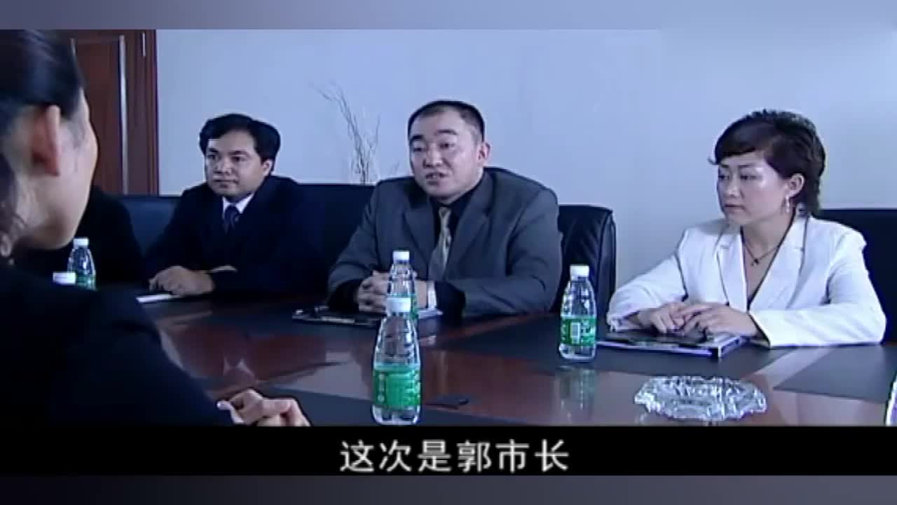 为您推荐: 罪域:冯大庆不装摊牌了,要刺杀兆辉煌,露出黑社会本性!