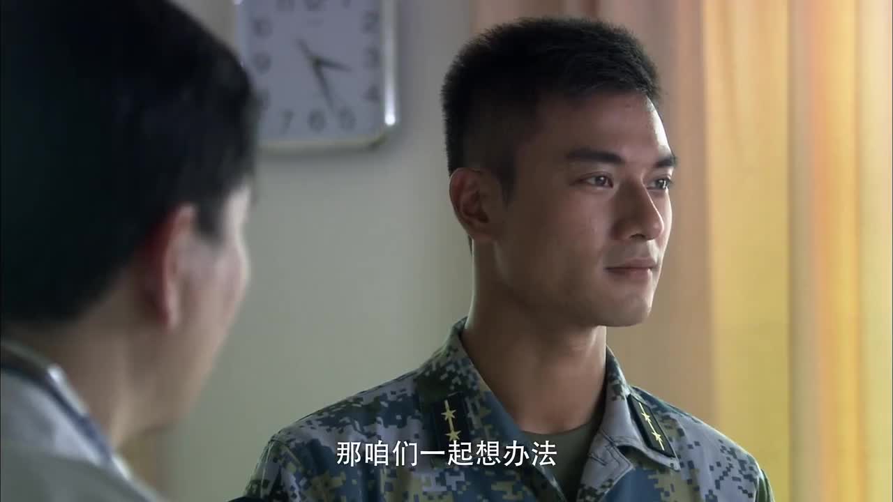 崔婕昏迷不醒,鲁炎在病床前苦苦守护,像极了爱情!