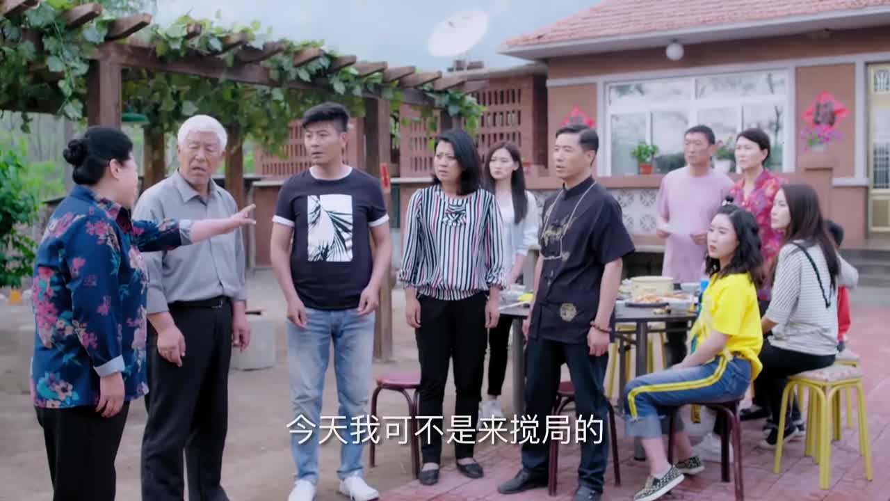 刘家媳妇:邝玲气的夺门而出,大海前往追赶