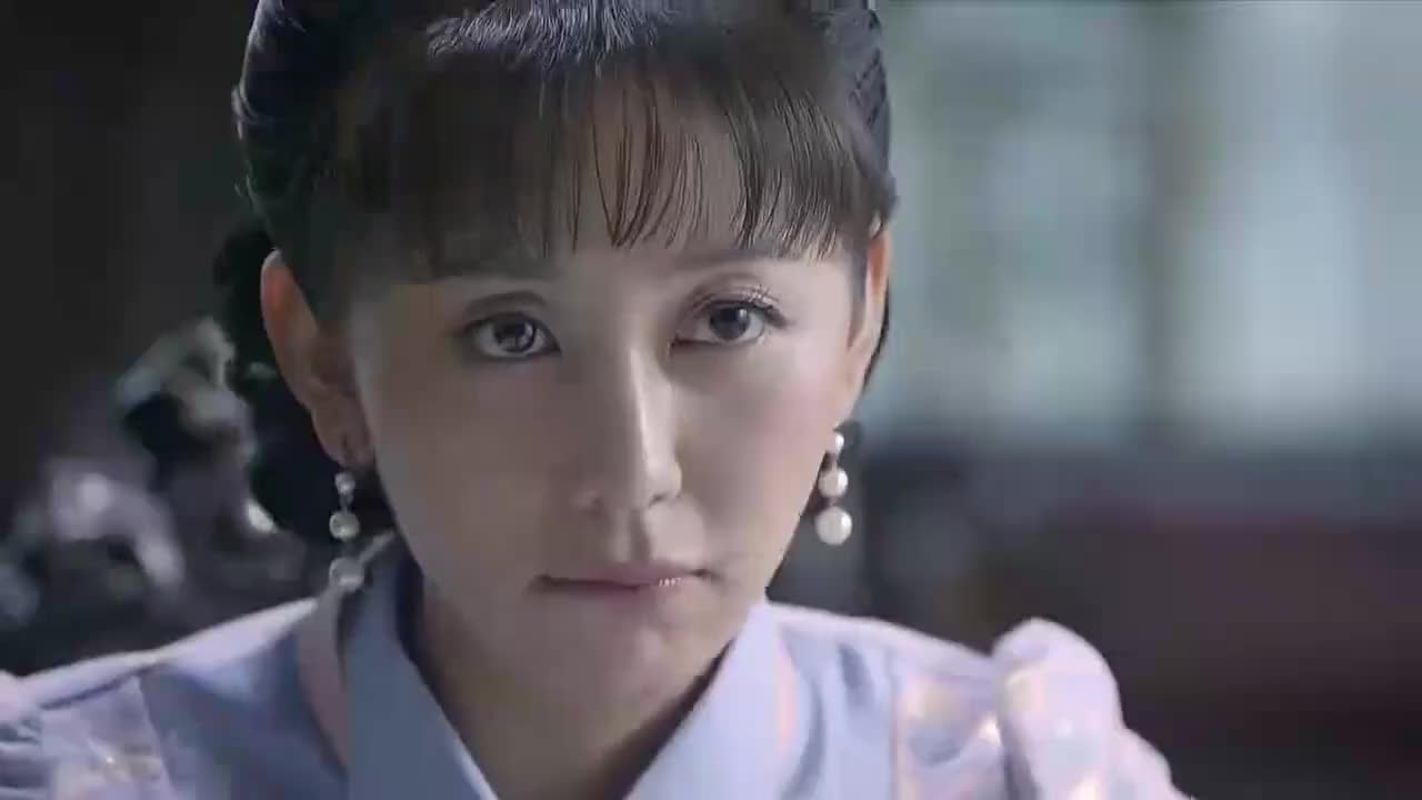 看着帅哥的背影,以为是贺涵 为您推荐: 黑狐:文渊血刃小岛,亲手为顾婷