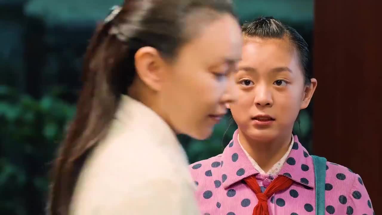 坐88路车回家黄哆被大家忽视心里不平衡在饭桌上大吵