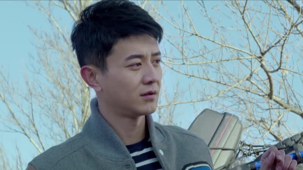 炮弹齐射,撼天动地 为您推荐: 大小姐放纵了一回,喝醉向帅医生表白