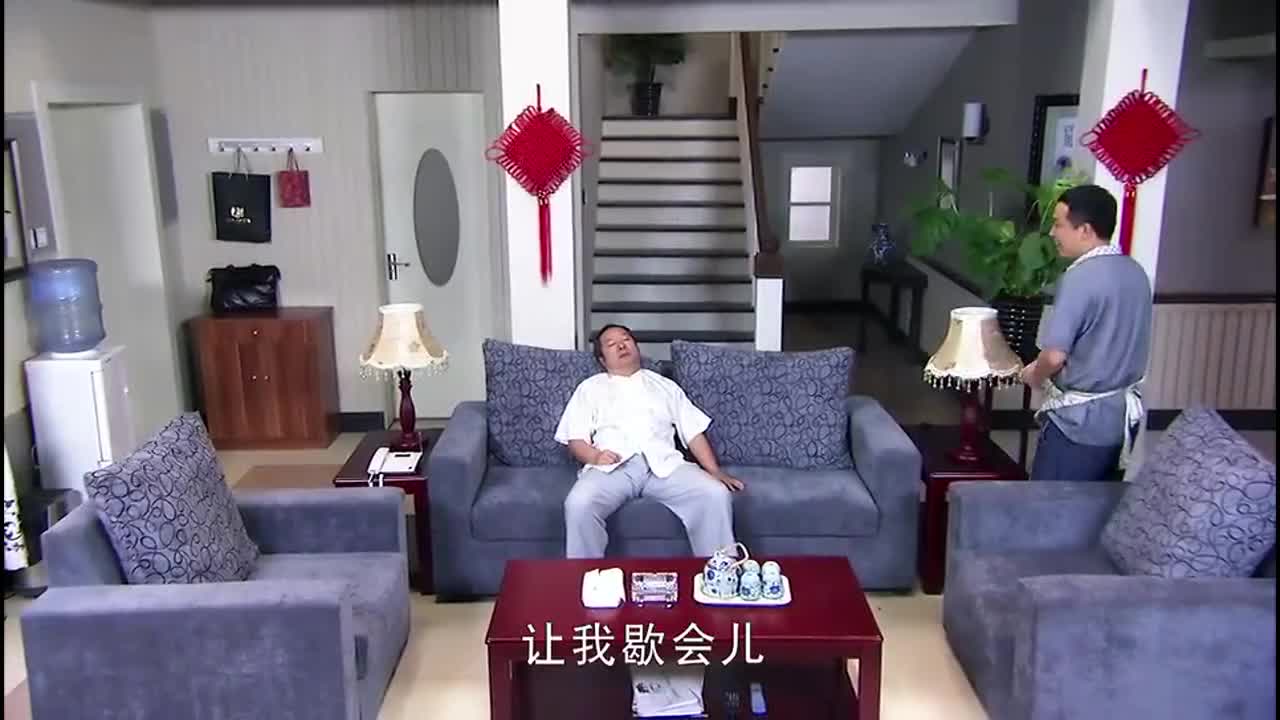 开心边角料讹人讹到养生馆这大哥真缺德都拿他没辙