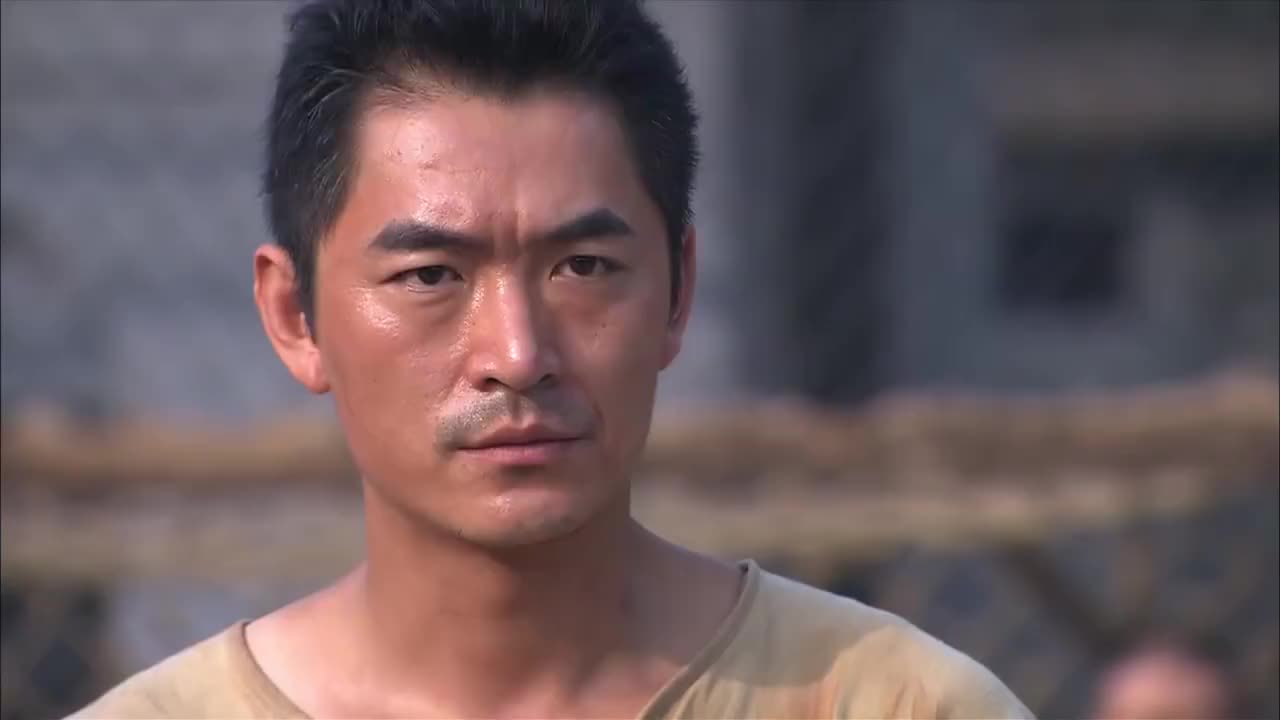 冲出月亮岛墨扬三番两次遭到偷袭为保全计划忍让