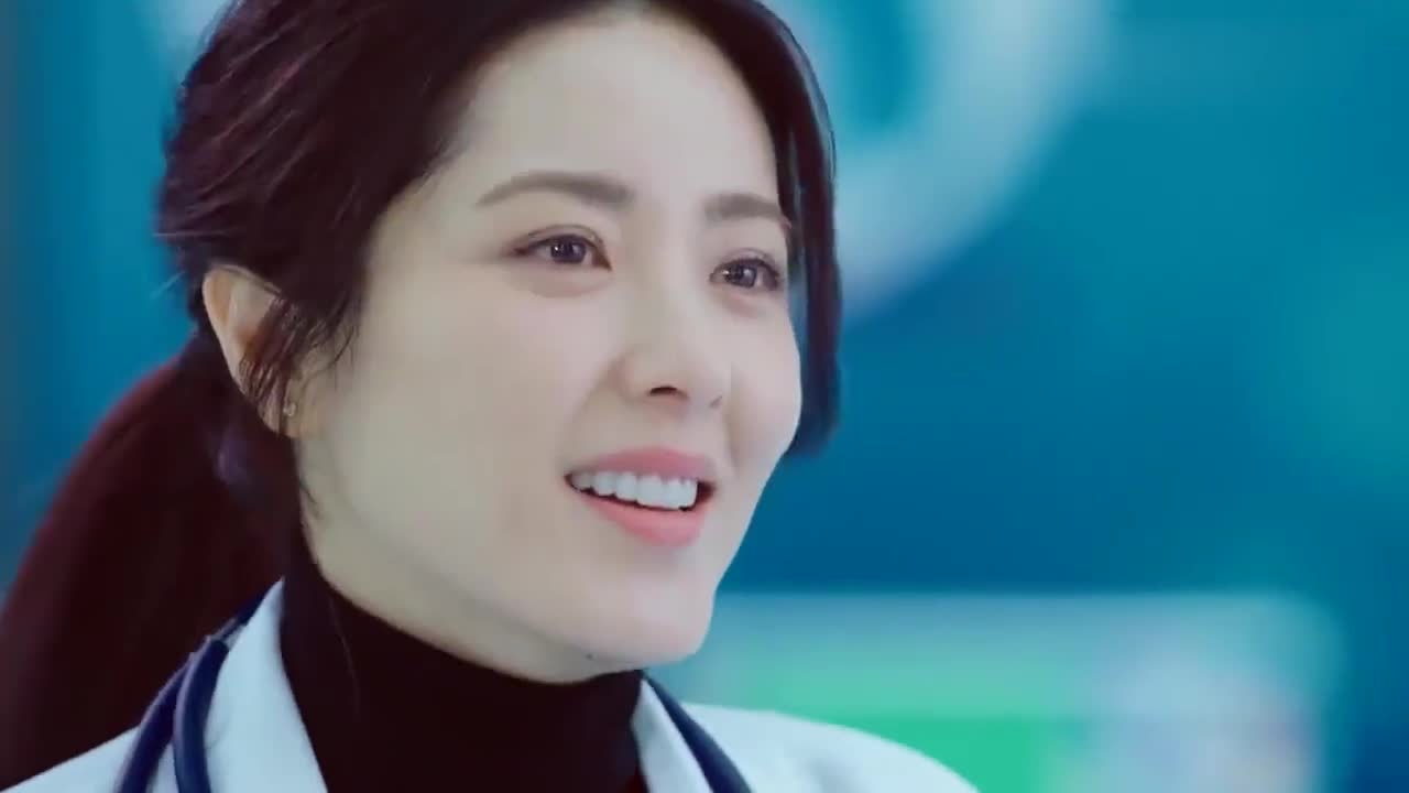 儿科医生:叶梅拿出手机,让雨佳自己好好看看