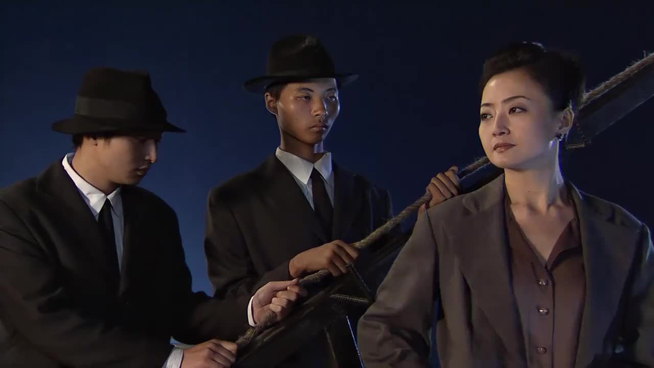 五号特工组马云飞被酒井丢下海里却还是不服软酒井很不爽