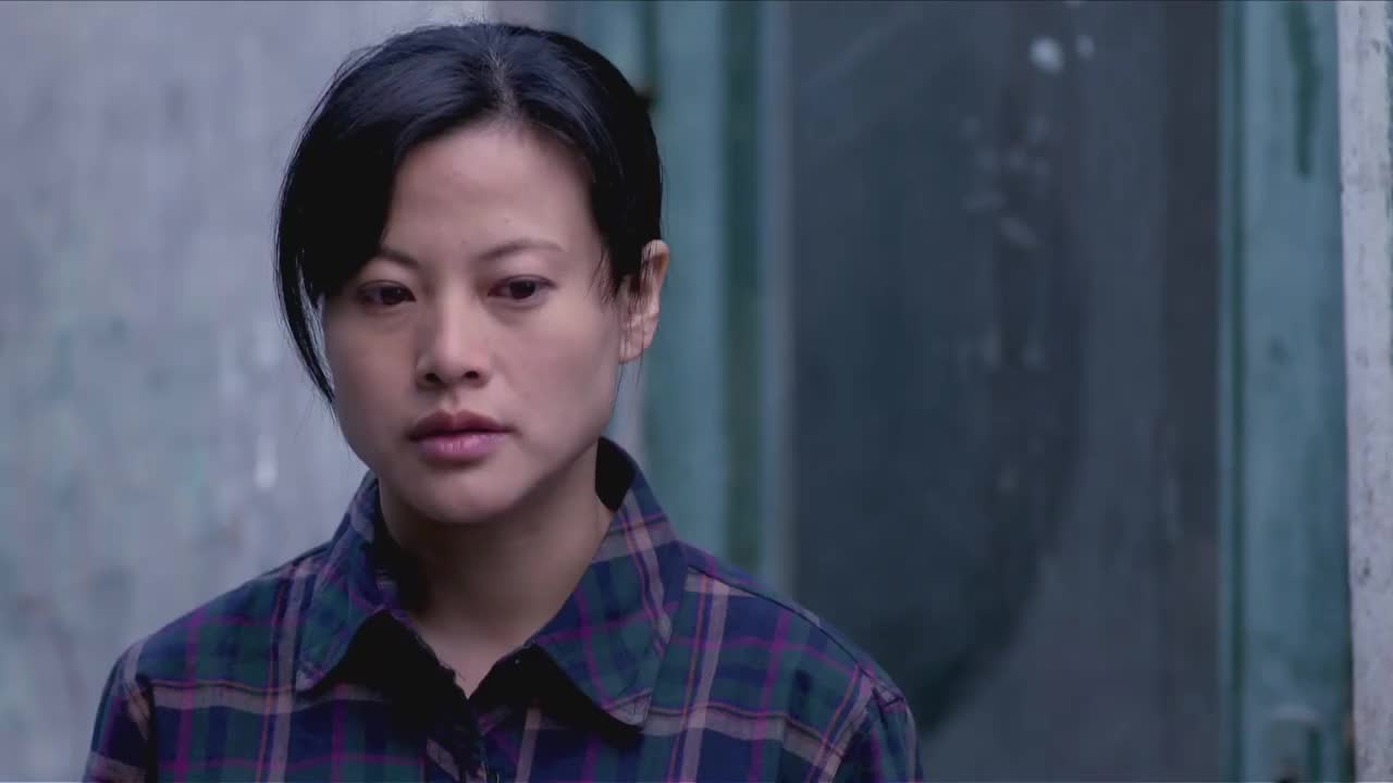 各个击破海棠支走儿子把门一关转身就给邱波一耳巴子