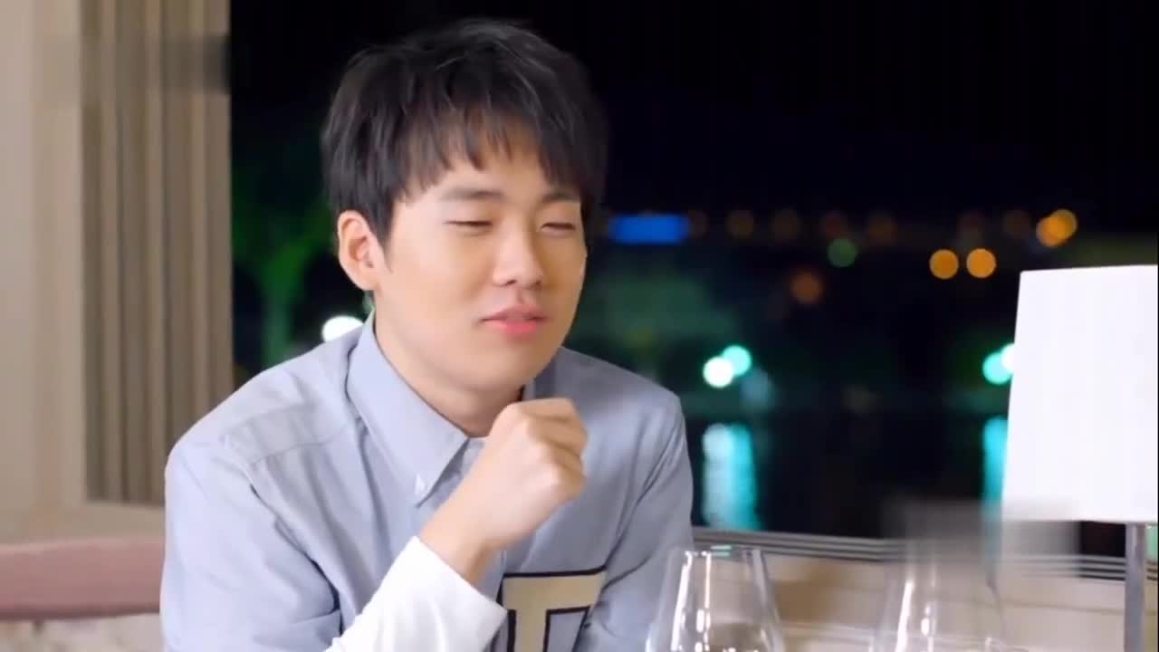 郭麒麟太可爱活动总是离不开吃钟汉良瞬间抱头崩溃