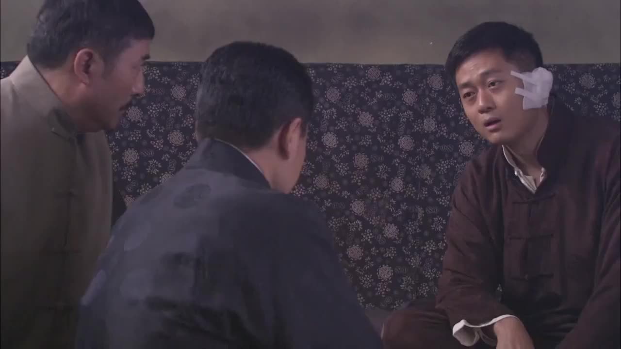 大宅门:七爷要见到秘本,一手交钱一手交货,金雨生却装头疼|娱乐,综艺,明星_新浪新闻