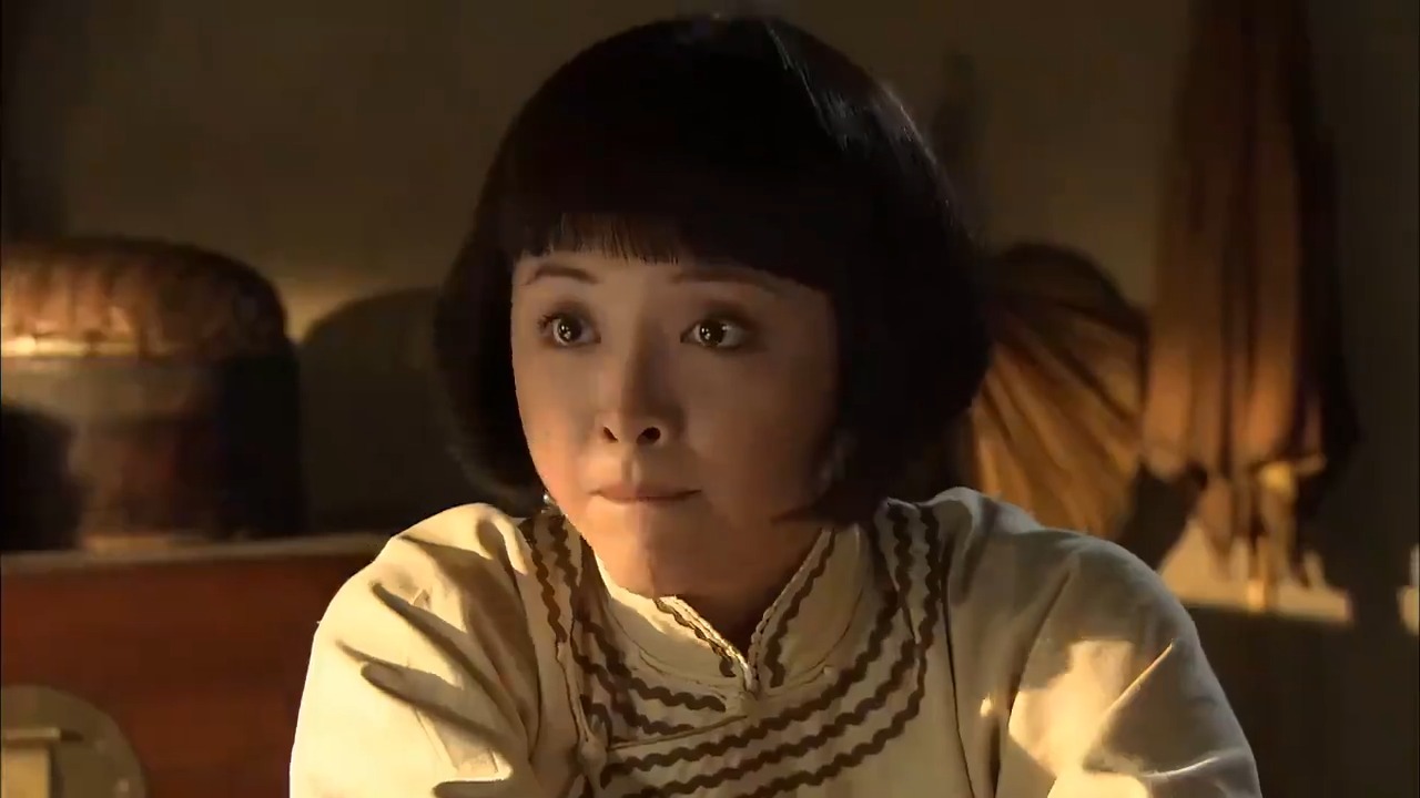 闯关东：婆婆与媳妇聊过往，公公在窗外偷听，这下有好戏看了！
