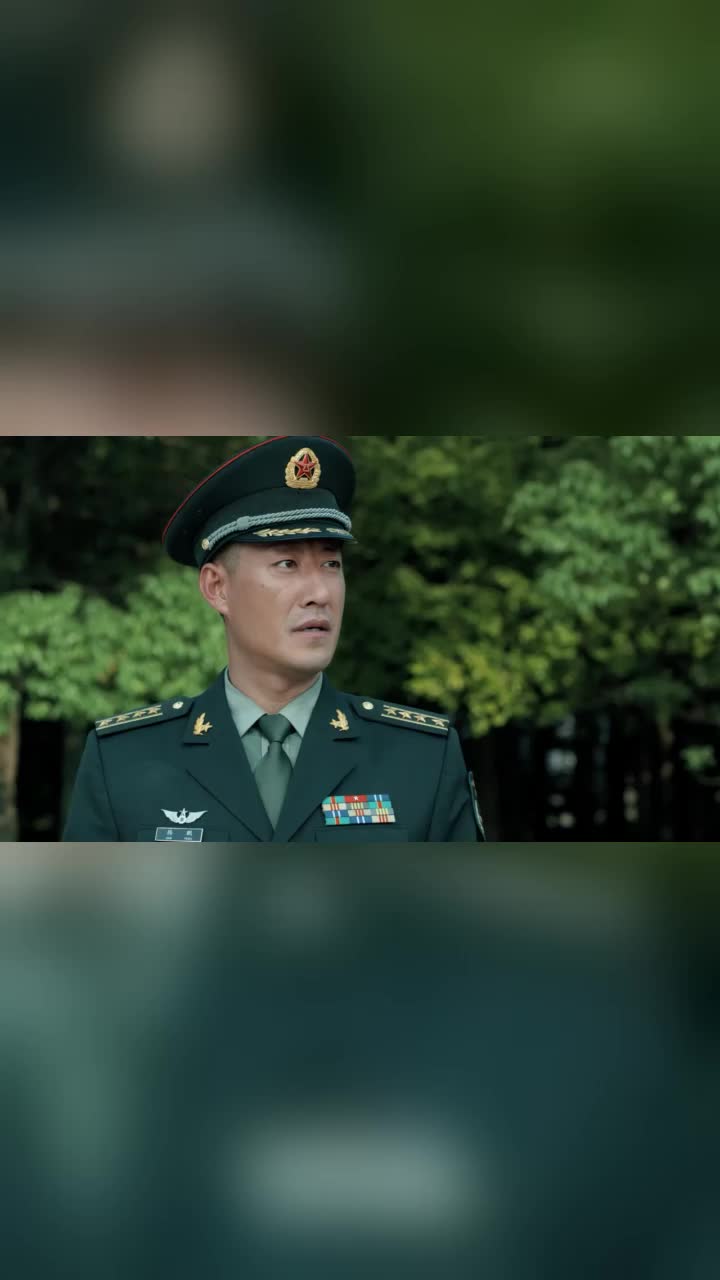 蓝军出击韩旅长来送材料怎想王旅长趁机报复搏击场上下狠手