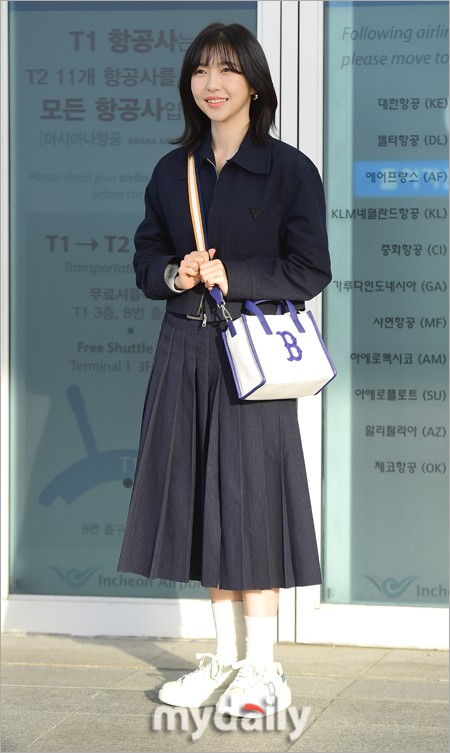 韩国女艺人朱贤英飞往<a href=