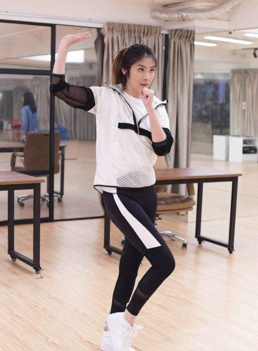 41岁刘涛颜值冻龄,陈慧琳33岁和44岁没变化,女神都太会保养了休闲区蓝鸢梦想 - Www.slyday.coM 41岁刘涛颜值冻龄,陈慧琳33岁和44岁没变化,女神都太会保养了休闲区蓝鸢梦想 - Www.slyday.coM