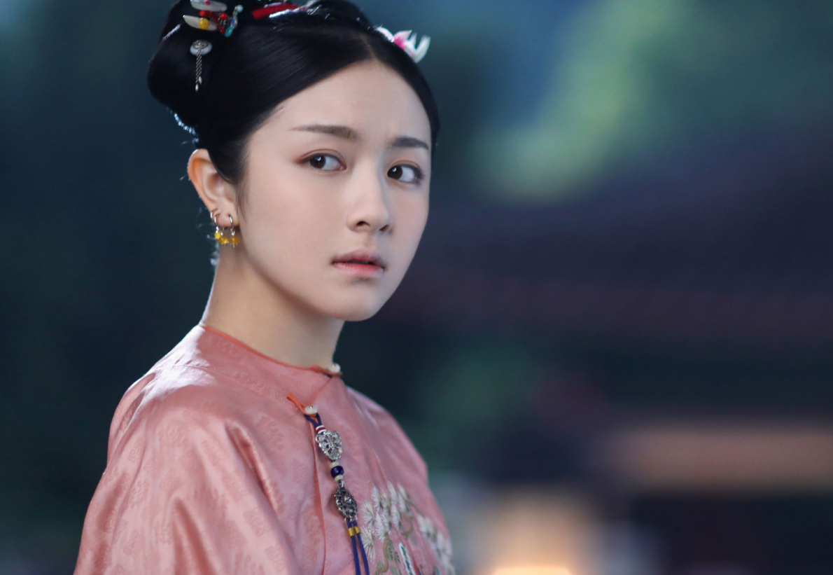 《梦回大清》吐槽不断?比较完李兰迪的海报跟截图,大家都懂了