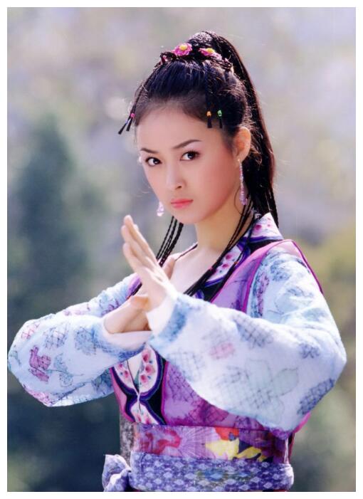 此后几年间,她又出演了《五男二女》《伏羲女娲》《胭脂楼》等多部