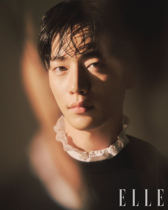 韩国艺人徐康俊参军前拍摄杂志写真曝光