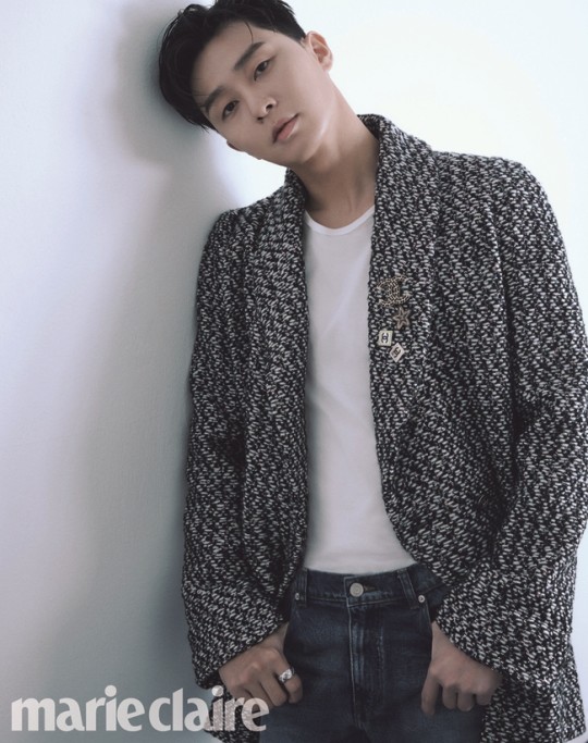 韩国艺人朴叙俊登《嘉人》封面眼窝深邃|朴叙俊|韩国艺人|杂志_新浪