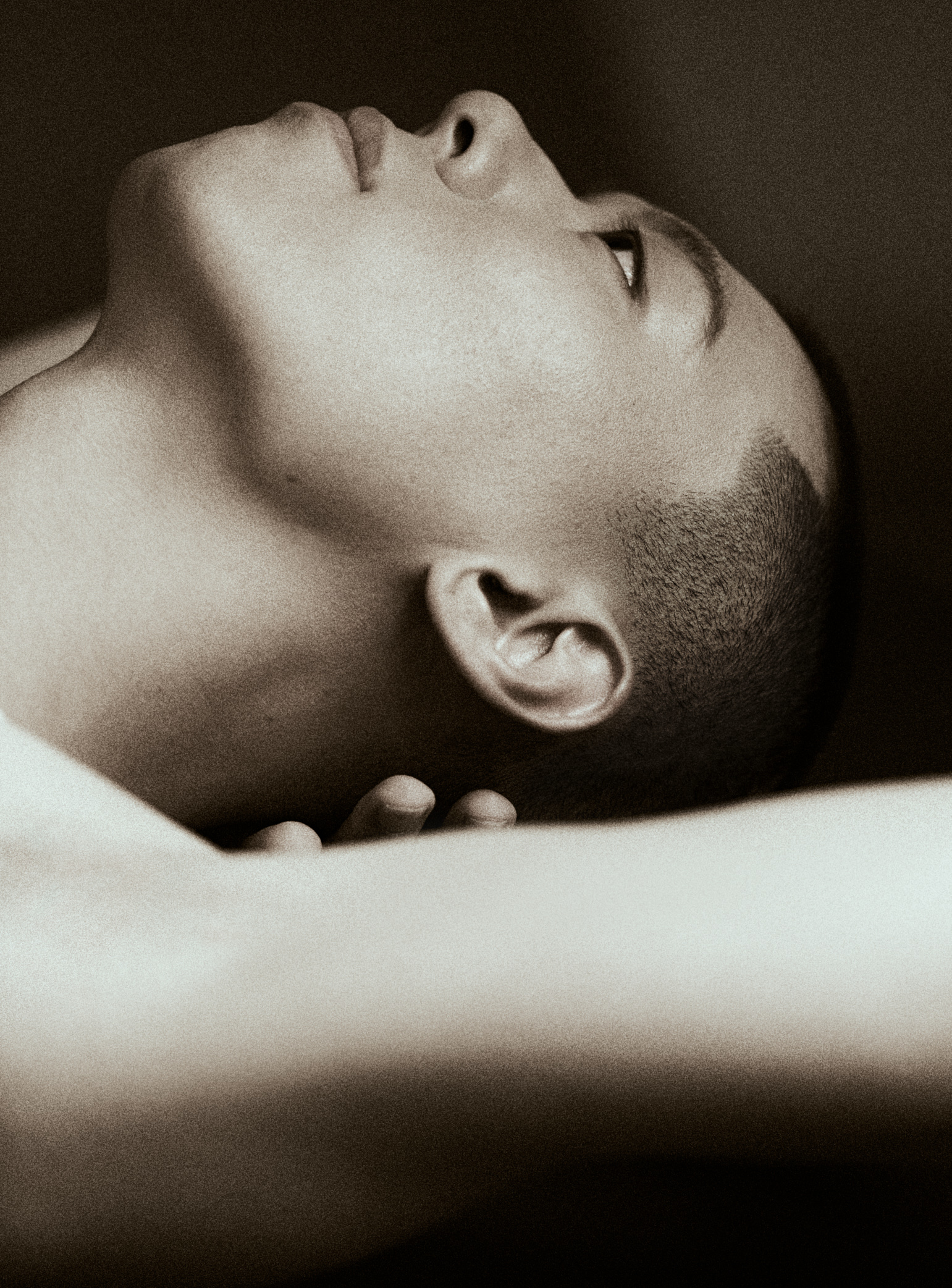 ricky瑞奇参加披荆斩棘的哥哥摇滚风范开启热血蜕变之旅