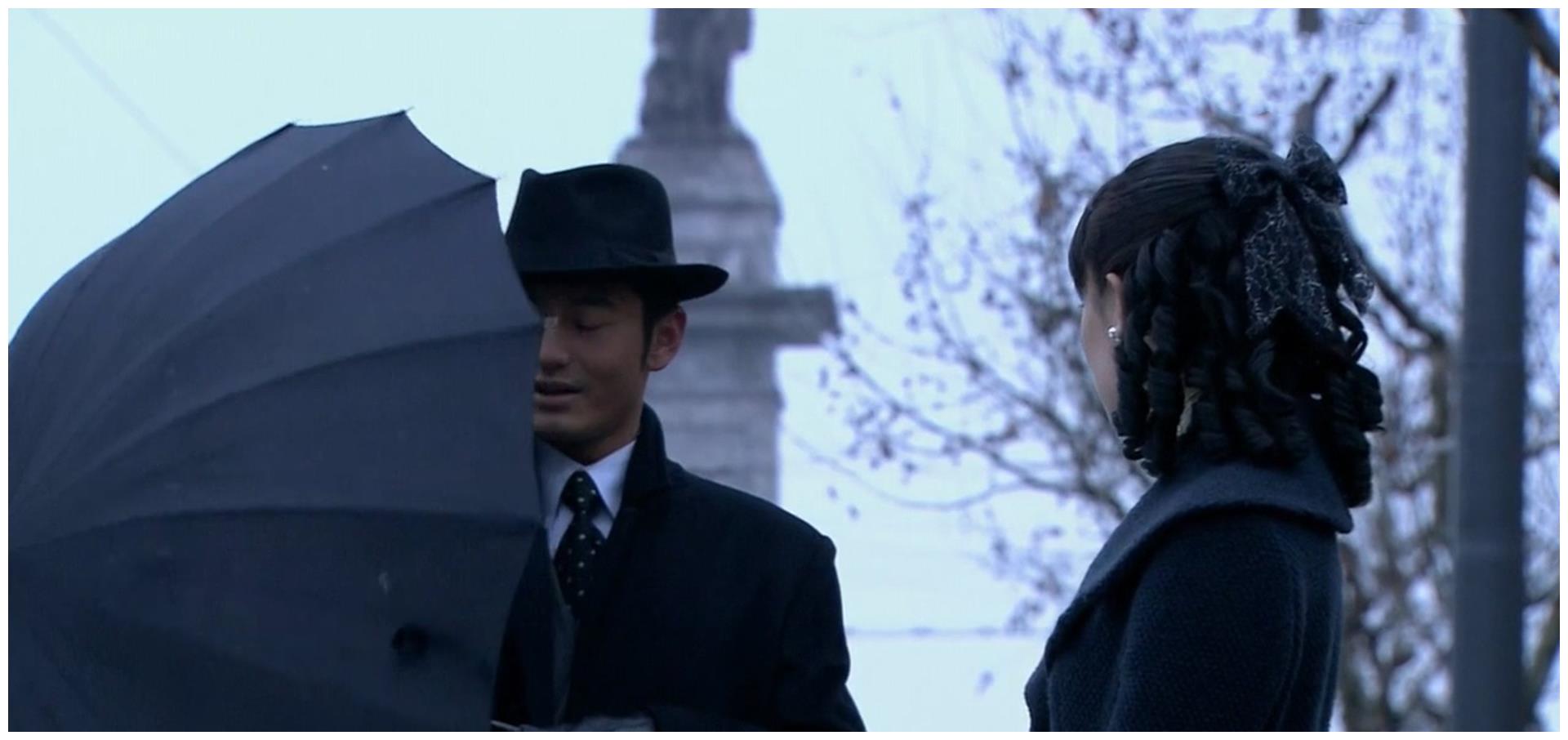 《新上海滩》这一部剧,在2007年上映,黄晓明饰演许文强,孙俪饰演冯程