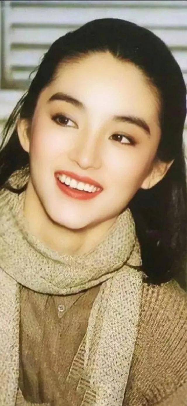 林青霞:甜美高清写真!__财经头条