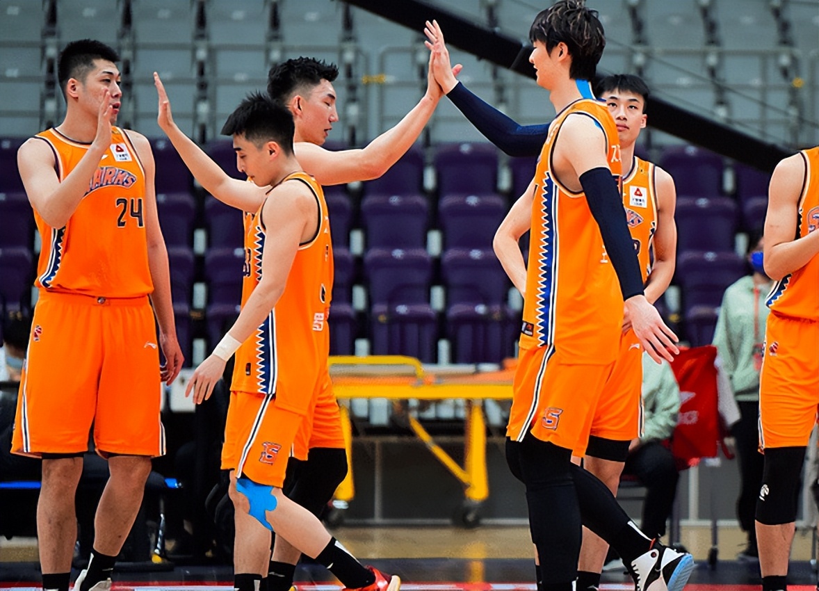 CBA顶级外援归来！正式加盟上海男篮，俱乐部下赛季目标总冠军|CBA|上海男篮|弗雷戴特_新浪新闻