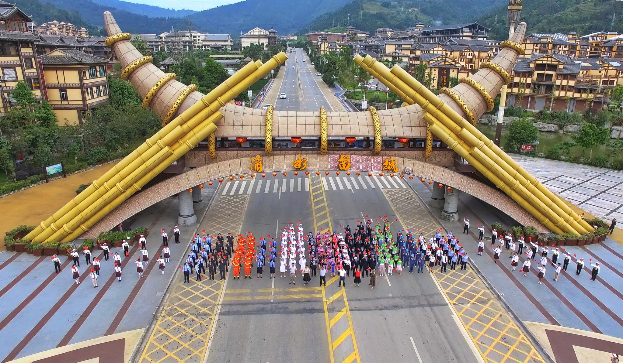 云南屏边:山绿果香日子甜