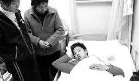 儿子重病推开父亲，临终前的话让父亲落泪，没多久父亲跳河自杀休闲区蓝鸢梦想 - Www.slyday.coM