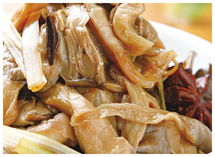 用平菇做一道开胃菜咸甜脆嫩下酒下饭比吃肉还解馋