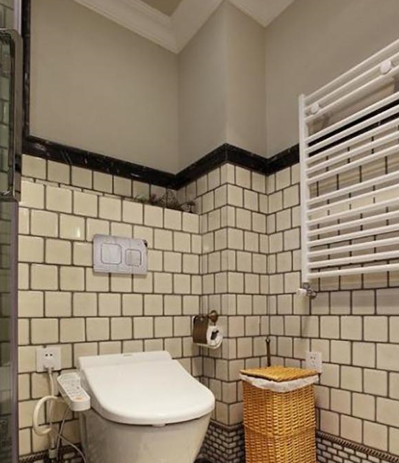 壁挂马桶好不好,多亏师傅指点我,后面砌个假墙,卫生间收纳翻倍|壁挂马