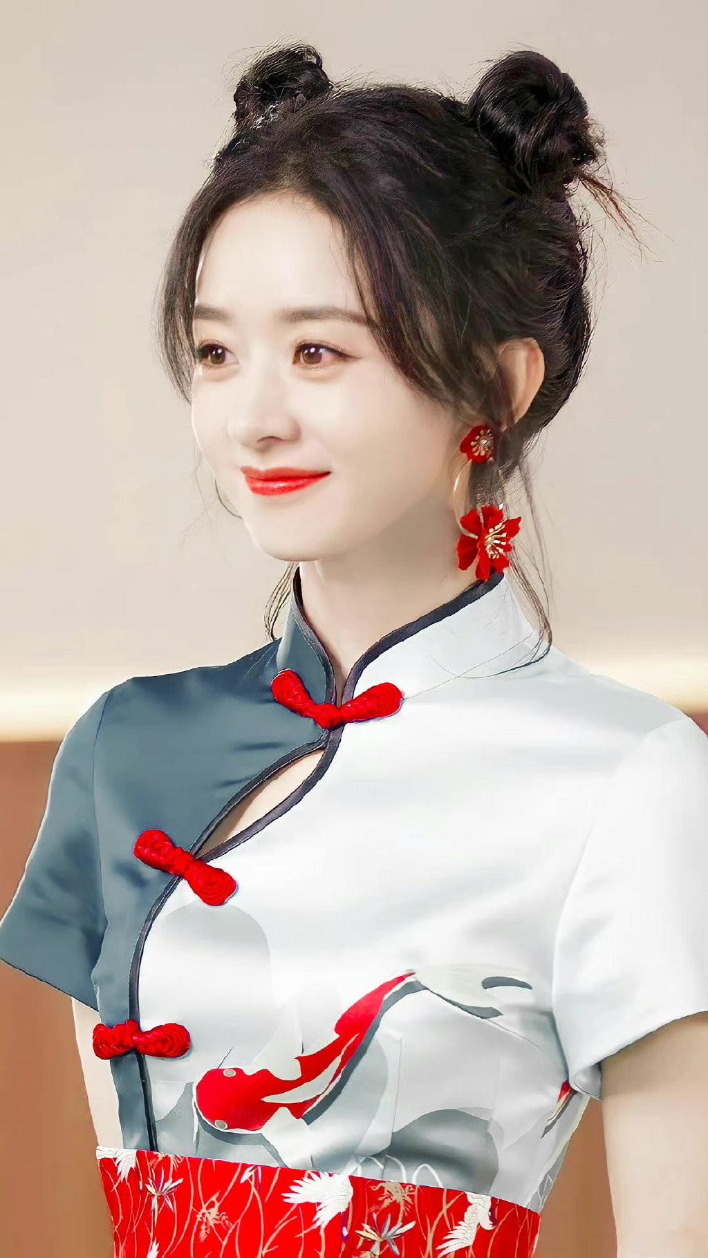 赵丽颖高清写真,笑容甜美可爱,美艳可人!__财经头条