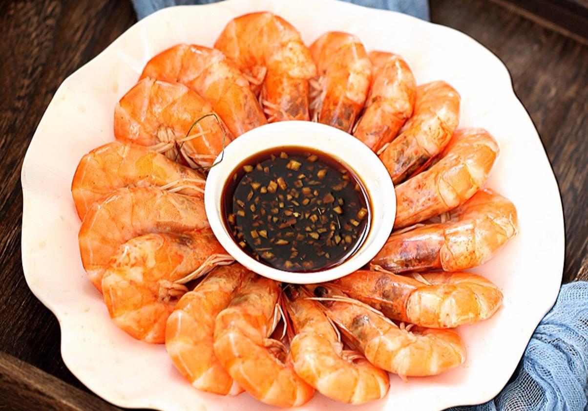 做水煮虾,应该凉水下锅还是热水下锅?做错虾肉又老又柴,还很腥