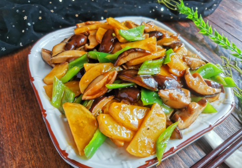 家宴,素菜首选这个菜,味美又营养,招待客人受欢迎|香菇|家宴|土豆片