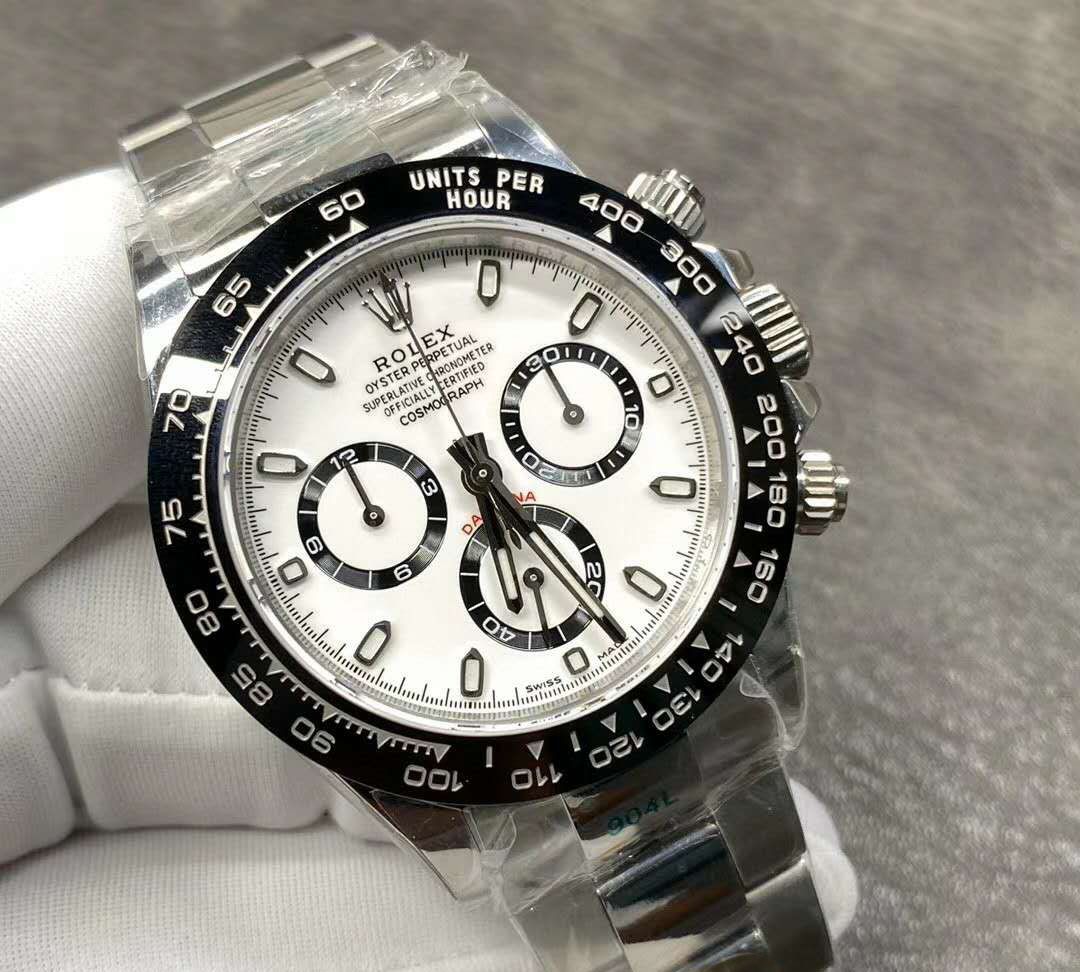 定制款劳力士熊猫迪通拿腕表,黑白两色简单素净又大气