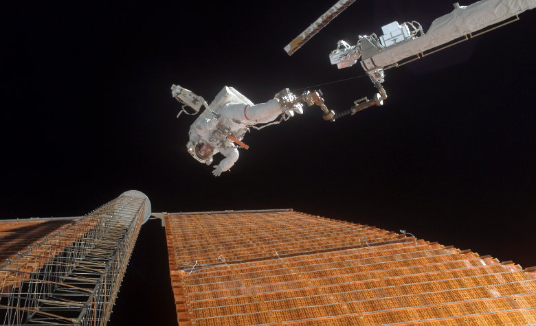 国际空间站电力系统寿命将至|太阳能|电力|电池板_新浪新闻