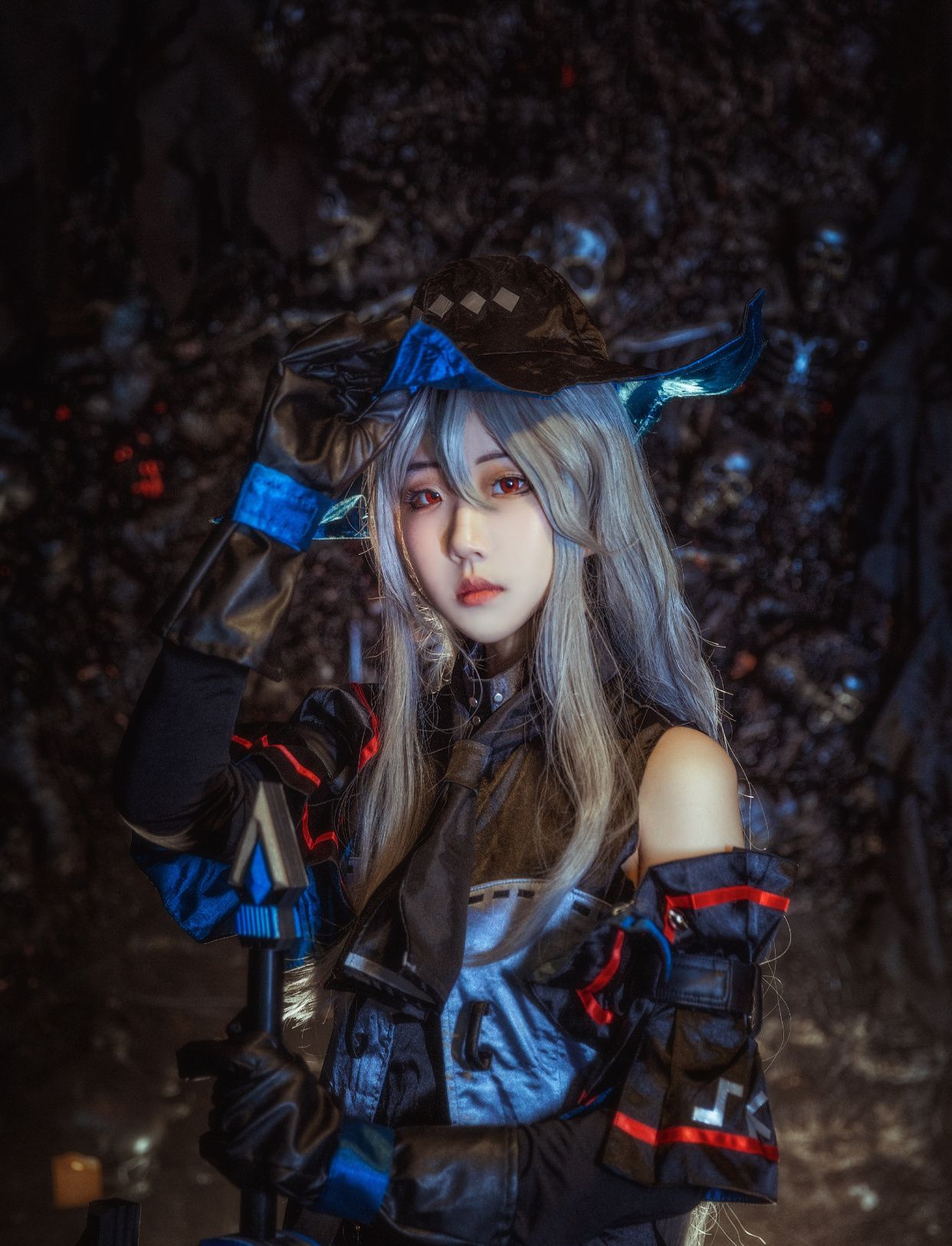 cosplay:黑暗系的斯卡蒂,被拯救吗?如果不是你的话,就没有意义